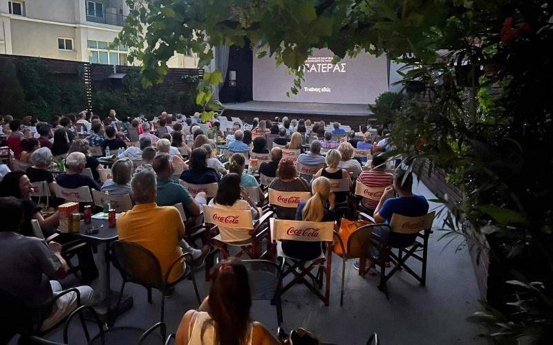 «Σαν ΣΤΑΡ του θερινού σινεμά»: Αναβάλλεται για τις 7 Αυγούστου η «Πλεξούδα», λόγω βροχής
