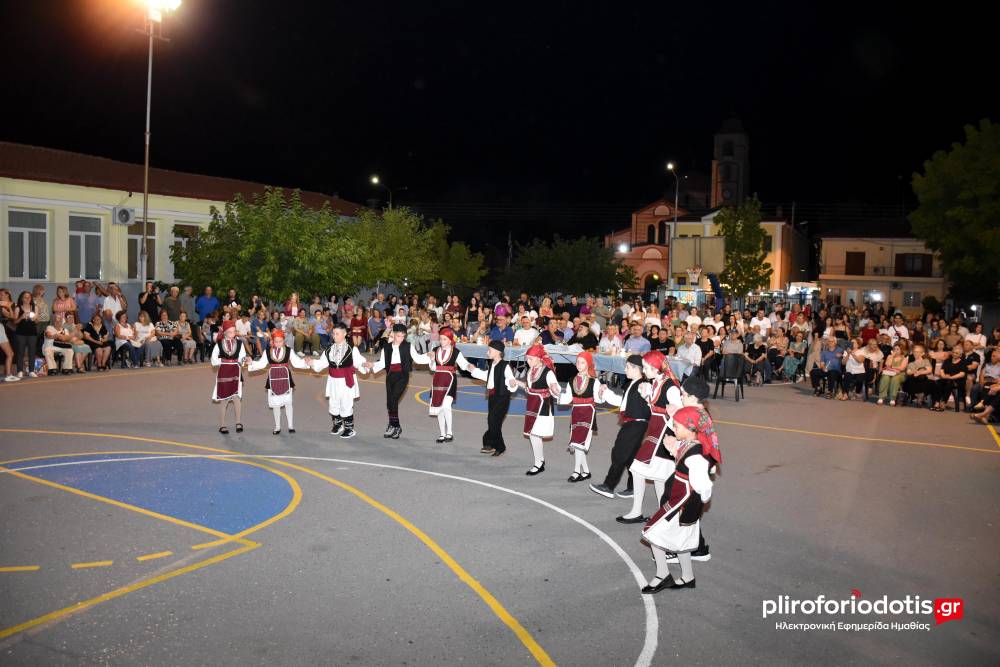 Χορευτική βραδιά με συγκίνηση και παράδοση στον Άγιο Γεώργιο
