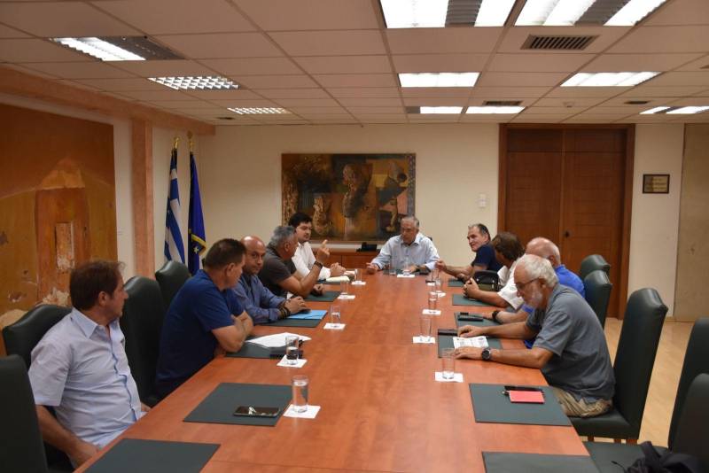Θεοδωρικάκος: Δέσμευση για στήριξη και αναβάθμιση των Λαϊκών Αγορών – Διευκολύνεται η είσοδος νέων παραγωγών και πωλητών