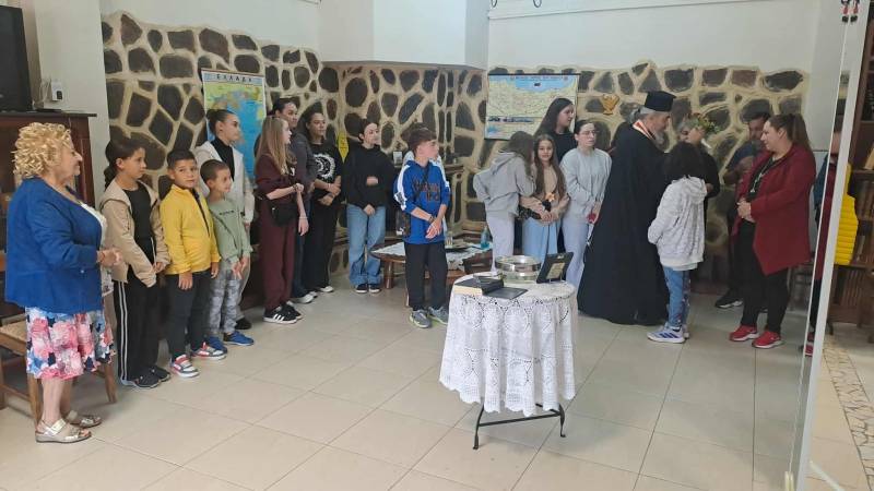 Με αγιασμό και παραδοσιακό γλέντι ξεκίνησε η νέα χορευτική χρονιά της «Μίεζας» Κοπανού