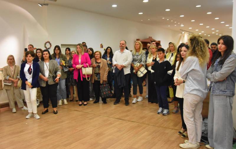 Πραγματοποιήθηκαν τα εγκαίνια της Έκθεσης Κεραμικής των Εικαστικών Εργαστηρίων Δήμου Νάουσας