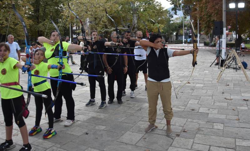 Πραγματοποιήθηκε η επίδειξη Τοξοβολίας στο Πλακόστρωτο του Δημοτικού Πάρκου Νάουσας