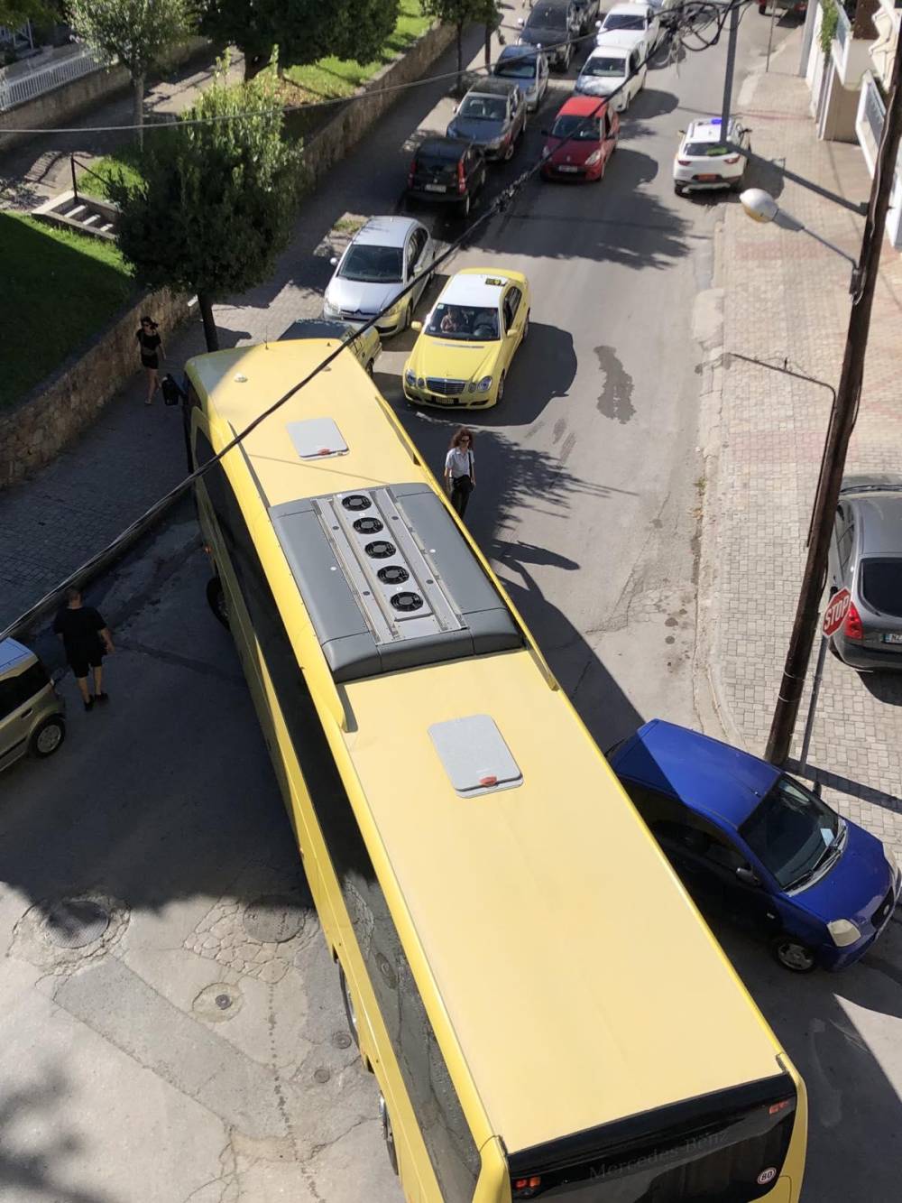 Τουριστικό λεωφορείο εγκλωβίστηκε στο Βήμα Απ. Παύλου