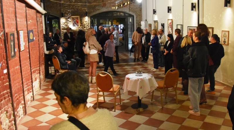 Πραγματοποιήθηκαν τα εγκαίνια των εκθέσεων Ζωγραφικής και Ψηφιδωτού των Εικαστικών Εργαστηρίων Νάουσας