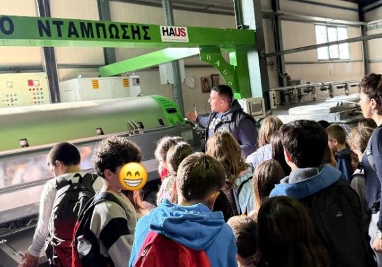 Μαθητές από το Δημοτικό Ραχιάς στο Ελαιοτριβείο Νταμπώση
