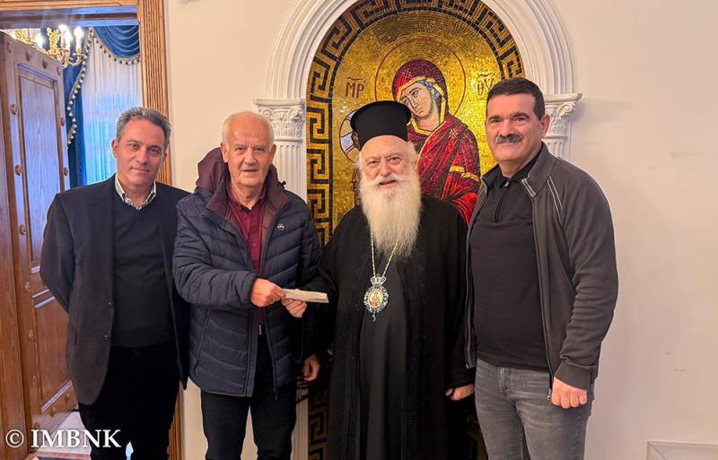 Η «Χοροθεραπεία» πρόσφερε 1.000 ευρώ στη Μητρόπολη Βεροίας για φιλανθρωπικούς σκοπούς