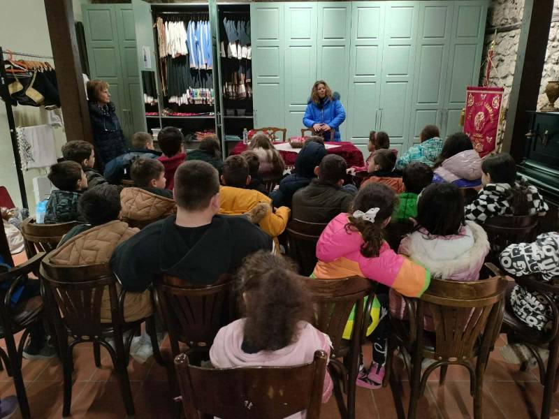 Η Γ’ τάξη του 7ου Δημοτικού σχολείου Βέροιας στο Αρχοντικό Σαράφογλου