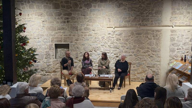 Παρουσιάστηκε το νέο παιδικό βιβλίο του Λυκείου των Ελληνίδων Νάουσας «Πτήσεις πάνω από τη Νάουσα»
