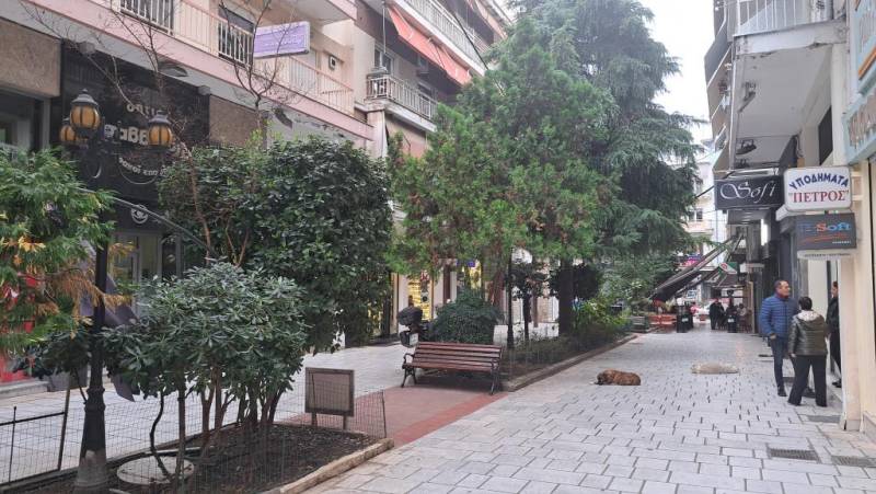 Διαμαρτυρίες επαγγελματιών της οδού Ιπποκράτους: «Άλλη μια χρονιά χωρίς χριστουγεννιάτικο στολισμό»
