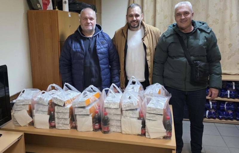 Πρωτοχρονιάτικη προσφορά της Ένωσης Αστυνομικών Ημαθίας προς τους αστυνομικούς σε νυχτερινή υπηρεσία