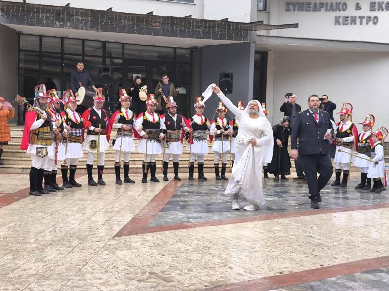 Αναβίωση των Μωμόγερων με ποντιακή σύμπραξη