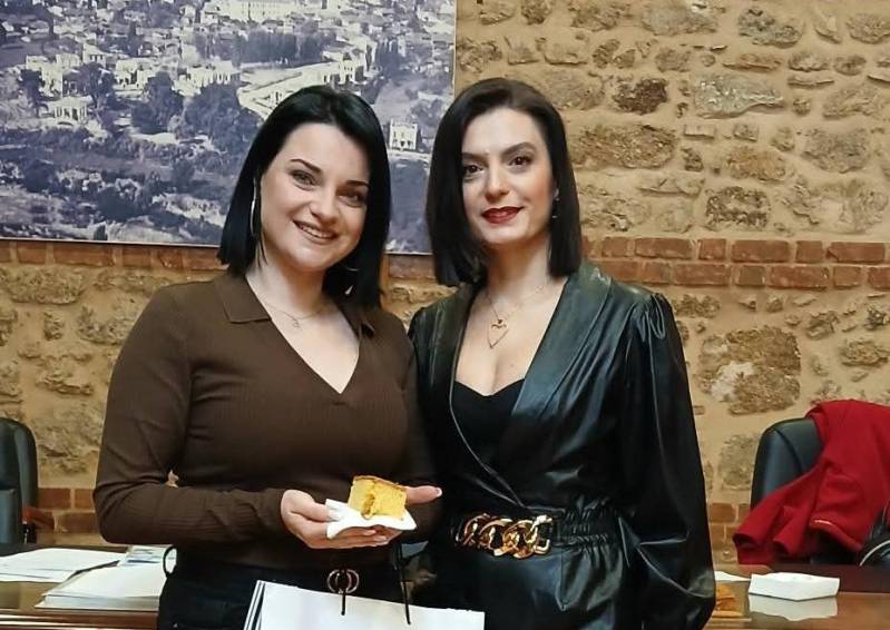Με βασιλόπιτα και ευχές η πρώτη συνεδρίαση του 2026 στη Δημοτική Κοινότητα Βέροιας – Τυχερή ξανά η Μπέκα