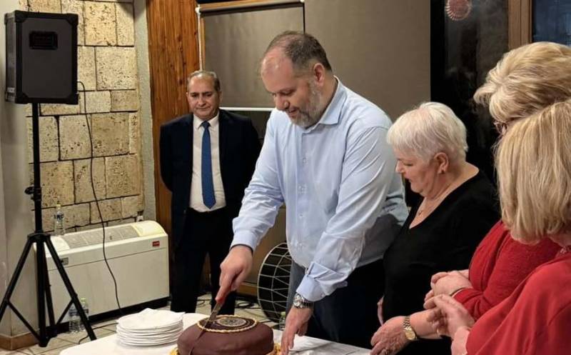 Με αποκριάτικο κέφι και συμβολισμούς η γιορτή του Λυκείου Ελληνίδων Νάουσας