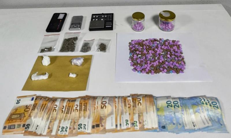 Συνελήφθησαν από αστυνομικούς της Βέροιας 2 άτομα για διακίνηση και κατοχή ναρκωτικών ουσιών