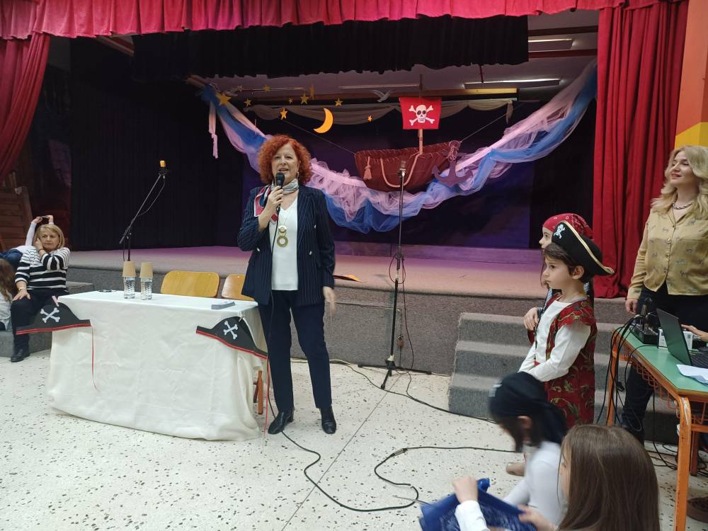 Με ένα μαγικό καπέλο… σάλπαραν οι μαθητές του 1ου Δημοτικού Βέροιας στον κόσμο της παιδικής λογοτεχνίας