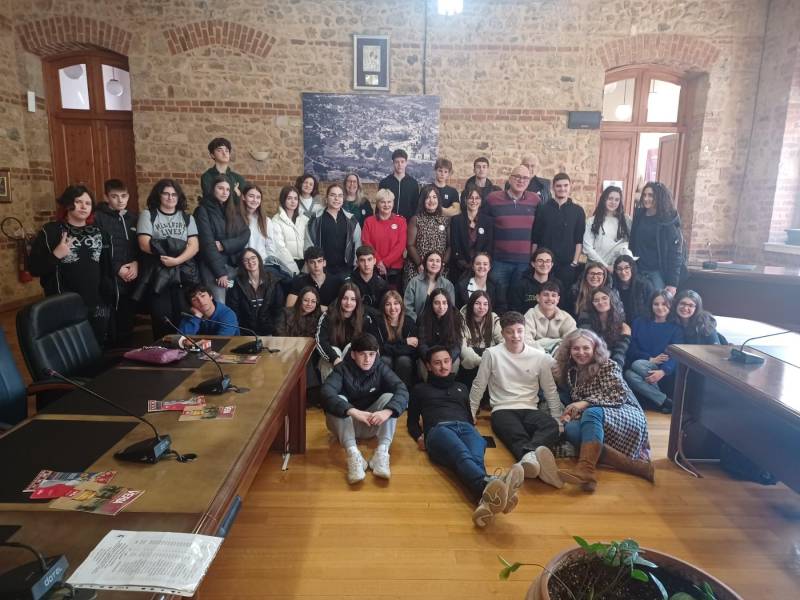 Το 5ο ΓΕΛ Βέροιας ανοίγει τις πόρτες του στην Ευρώπη – Δυναμικές Erasmus+ δράσεις και πρωτοποριακή μαθητική κινητικότητα