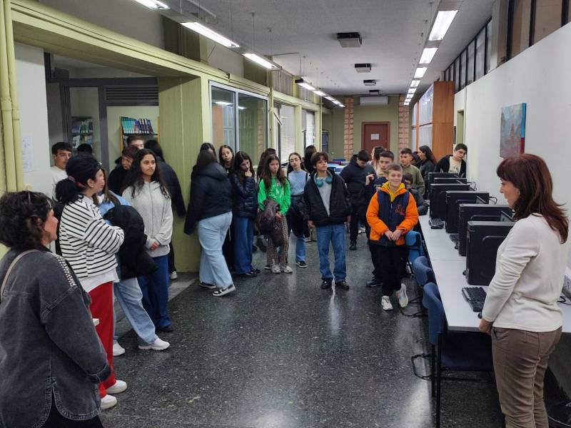 Μαθητές του 6ου Γυμνασίου Βέροιας στις μεγάλες βιβλιοθήκες της Θεσσαλονίκης