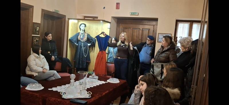 Πολιτιστικές διαδρομές μνήμης στη Βέροια: Μαθητές του 6ου Γυμνασίου ανακαλύπτουν την ταυτότητα του τόπου τους μέσα από ζωντανές παραδόσεις