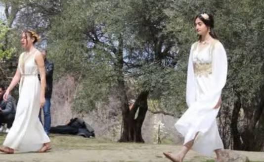 Ευρυδίκη και Ολυμπιάδα “ζωντάνεψαν” στο Αρχαίο Θέατρο των Αιγών από το Μουσικό Σχολείο Βέροιας