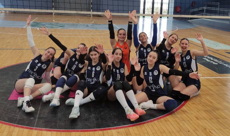 Κέρδισαν στη Νάουσα οι κορασίδες του Ποσειδώνα