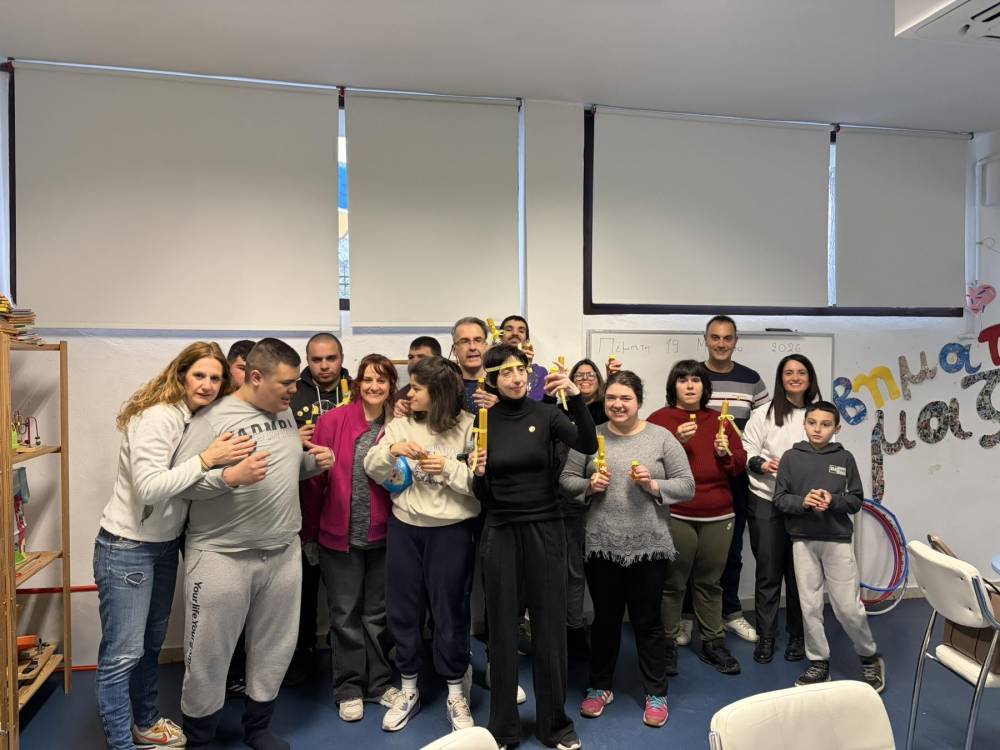 Πασχαλινές λαμπάδες δημιούργησαν τα παιδιά του ΚΔΑΠ ΜΕΑ «Βήματα Μαζί»