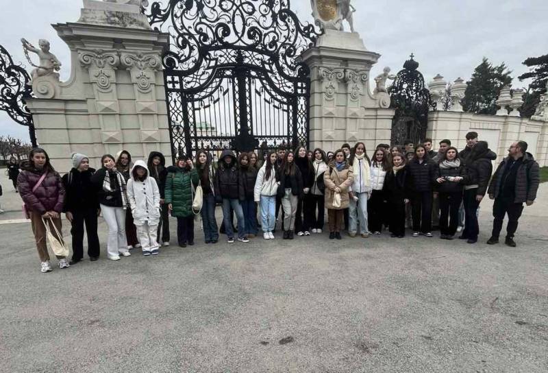 Με πολύτιμες εμπειρίες από τη Βιέννη επέστρεψαν οι μαθητές του 2ου Γυμνασίου Βέροιας