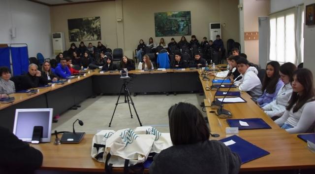 Με επιτυχία η αδελφοποίηση σχολείων Νάουσας – Πάφου, με ισχυρό μήνυμα ενότητας