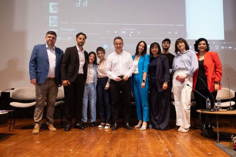 Μεγαλώνοντας δίπλα στην αναπηρία: αγάπη, σιωπή και ευθύνη