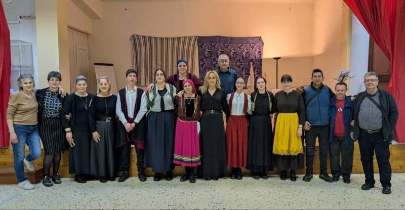 Κατάμεστη αίθουσα στο Μακροχώρι και έντονη συγκίνηση στη «Νύχτα του Χαλασμού» από το 3ο Εσπερινό ΕΠΑΛ Βέροιας