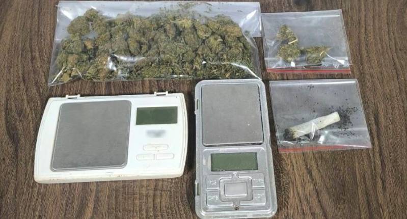 Σύλληψη άνδρα στην Ημαθία για κατοχή κάνναβης και εξοπλισμού διακίνησης