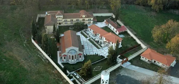 63 θέσεις για την εμποροπανήγυρη Αγίας Κυριακής Λουτρού προκήρυξε ο Δήμος Αλεξάνδρειας