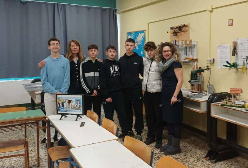 Διεθνής Διάκριση για το Γυμνάσιο Κοπανού με το eTwinning «Culture in a Box»