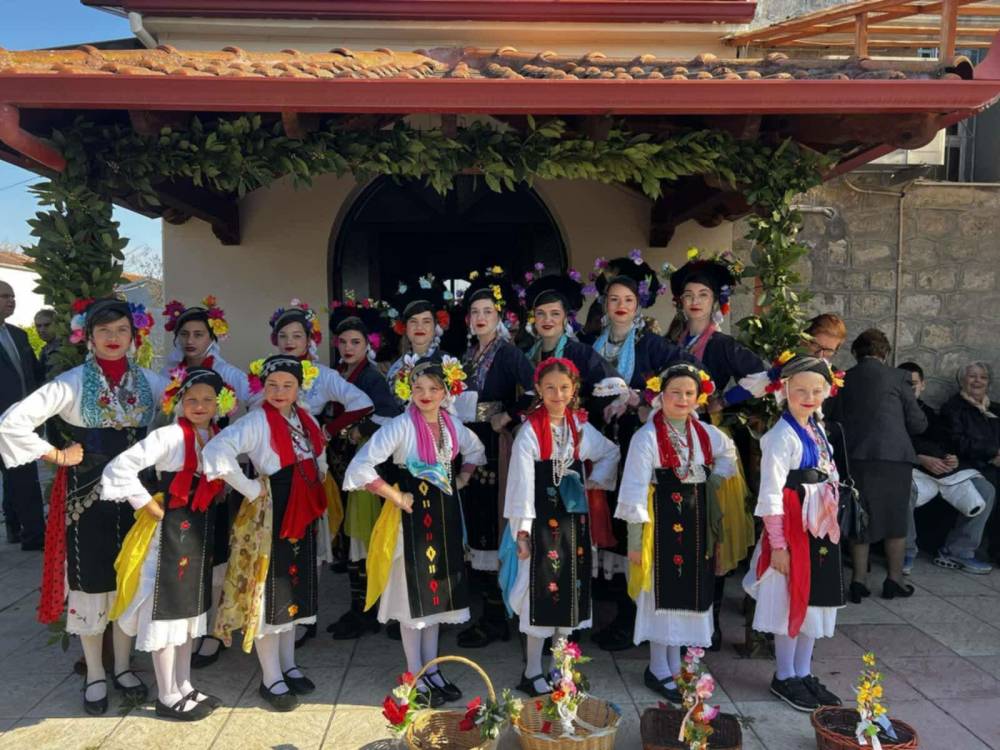 Το έθιμο των Λαζαρίνων ζωντάνεψε στην Κυψέλη