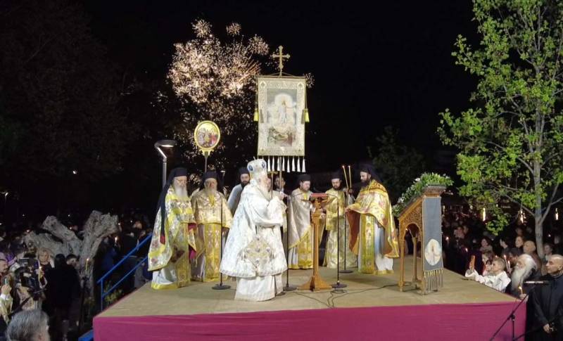 Με λαμπρότητα η Ανάσταση στο πάρκο Ελιάς της Βέροιας (φωτογραφίες & βίντεο)
