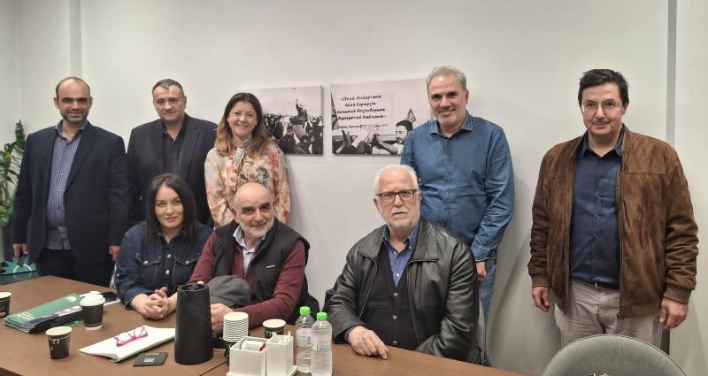 Παρέμβαση για τον Προαστιακό: Συνάντηση εκπροσώπων πολιτών με τους συνεργάτες του Ανδρουλάκη και δέσμευση για προώθηση του αιτήματος
