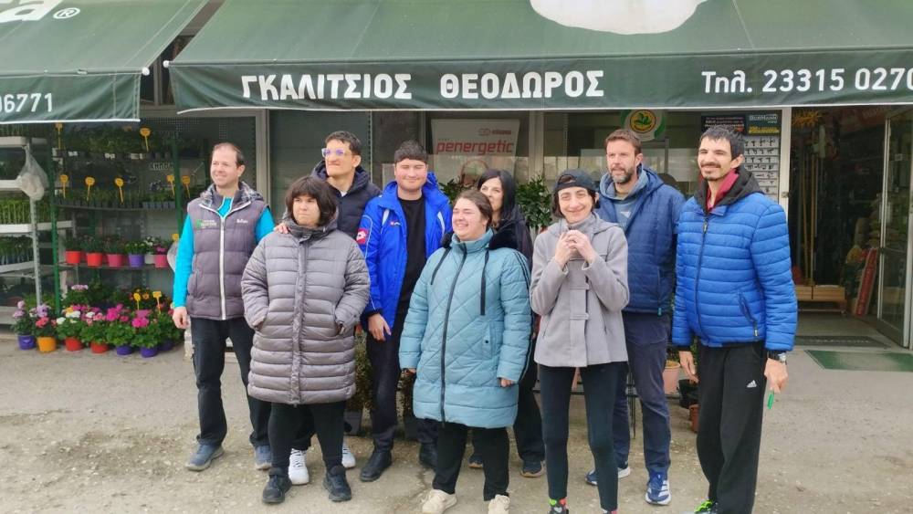 Μια όμορφη πράξη προσφοράς για τον κήπο του ΚΔΑΠ ΑμεΑ «Βήματα Μαζί»