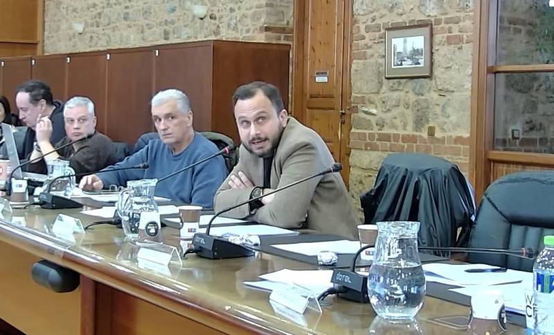 Οι κλειστές παιδικές χαρές στο Δημοτικό Συμβούλιο Βέροιας