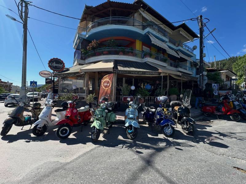 Λάτρεις της Vespa στη Βέροια