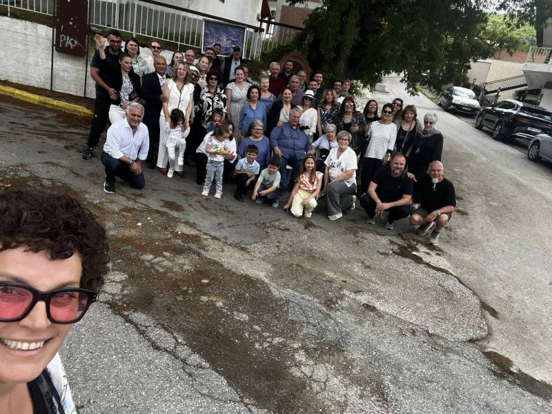 Συγκίνηση και μνήμες στο οικογενειακό αντάμωμα της οικογένειας Ουσουλτζόγλου στο Κωστοχώρι