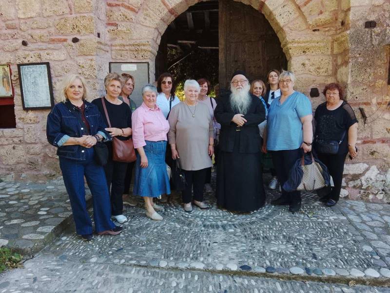 Επίσκεψη του Λυκείου Ελληνίδων Νάουσας στη Μονή Τιμίου Προδρόμου Βέροιας και στη Μελίκη