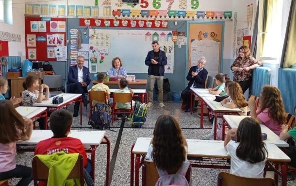 Μαθητές της Β’ τάξης του Δ.Σ. Αγίας Βαρβάρας γνώρισαν τη συγγραφέα Χάιδω Τζήκα – Μπατσαρά και το νέο της βιβλίο