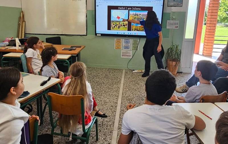 Όταν δύο πανεπιστήμια συναντούν το Δημοτικό Σχολείο Νησιού: μια γέφυρα πολιτισμών και ψηφιακής μάθησης