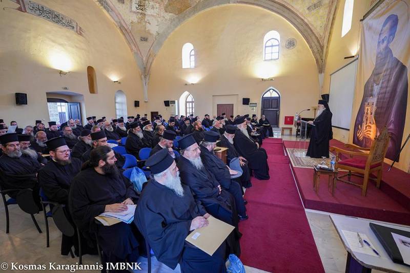 Στο επίκεντρο τα «ΛΒ’ Παύλεια» στην Ιερατική Σύναξη της Μητροπόλεως