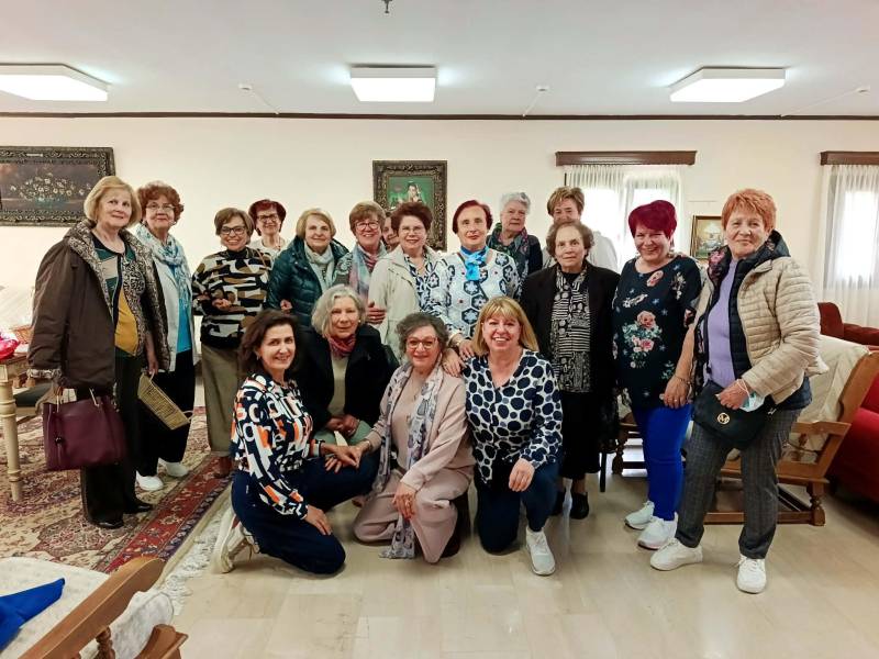 Χειροποίητες καρδιές αγάπης από το ΚΑΠΗ Δήμου Ηρωικής Πόλης Νάουσας προς το Γηροκομείο της Νάουσα