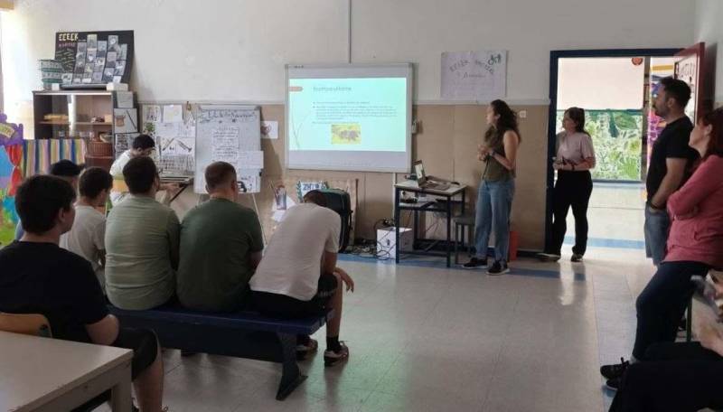 Παρουσίαση Μελισσοκομίας στο ΕΕΕΕΚ Νάουσας