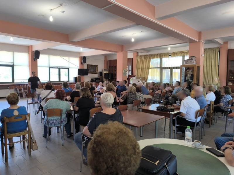 Ενημέρωση στο ΚΑΠΗ Αλεξάνδρειας για τις τηλεφωνικές απάτες