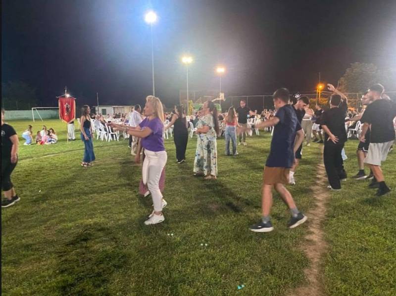 Με κέφι ο 13ος Ετήσιος Καλοκαιρινός Χορός στην Αγία Βαρβάρα