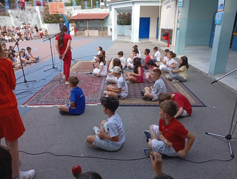 Μήνυμα αποδοχής και συμπερίληψης μέσα από πρωτότυπο θεατρικό στο 12ο Δημοτικό Σχολείο