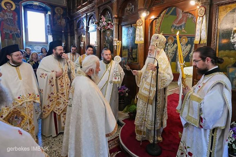 Πανηγυρική Θεία Λειτουργία στην Αγία Τριάδα Δασκίου στα Πιέρια