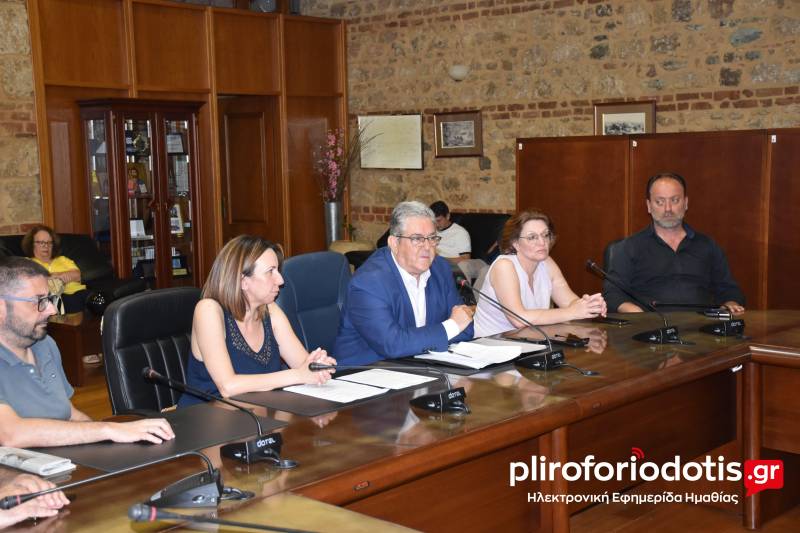 Αγρότες από Ημαθία και Πέλλα έθεσαν τα προβλήματά τους στον Δημήτρη Κουτσούμπα